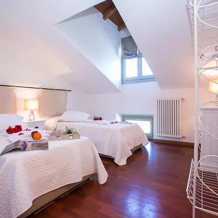 Sleeps 4 Lejlighed Varenna